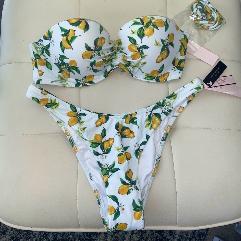 VS Lemon 🍋 Bikini set